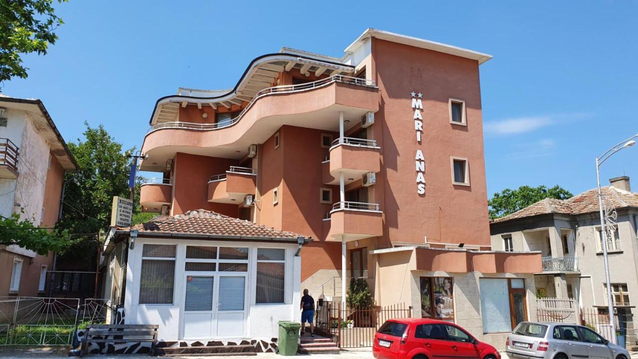 Marianas Guesthouse Obzor Eksteriør billede