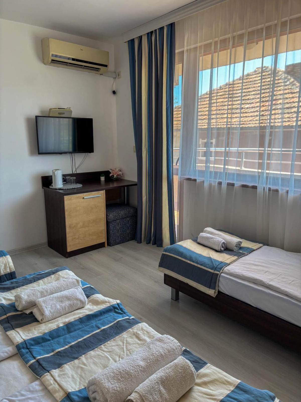 Marianas Guesthouse Obzor Eksteriør billede