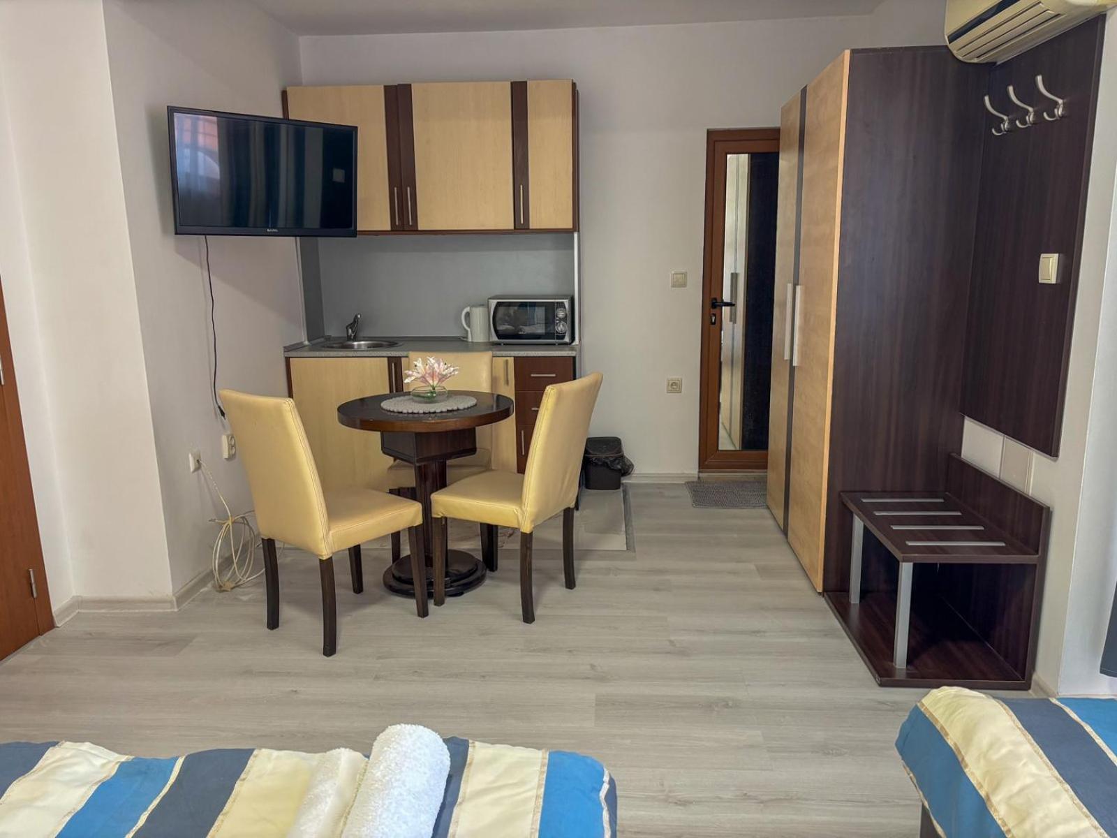 Marianas Guesthouse Obzor Eksteriør billede